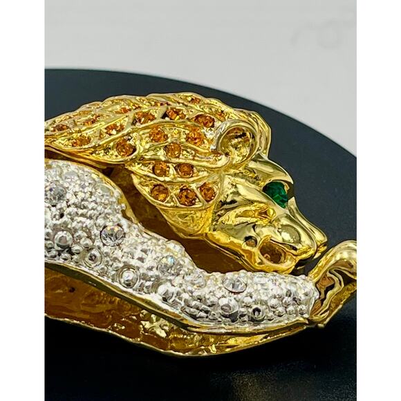 Vintage Rhinestone Gold Silver Leaping Lion Green Eyes Shoulder Brooch - Picture 6 of 10
